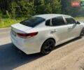 Белый Киа K5, объемом двигателя 2 л и пробегом 240 тыс. км за 10900 $, фото 19 на Automoto.ua