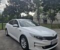 Белый Киа K5, объемом двигателя 2 л и пробегом 233 тыс. км за 11899 $, фото 42 на Automoto.ua