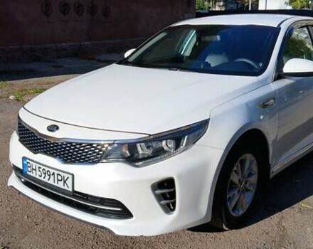 Киа K5 2015 в Одессе на Automoto.ua Белый Киа K5, объемом двигателя 2 л и пробегом 270 тыс. км за 11000 $, фото 14 на Automoto.ua