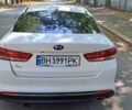 Білий Кіа K5, об'ємом двигуна 2 л та пробігом 267 тис. км за 10500 $, фото 4 на Automoto.ua