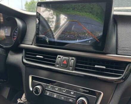 Белый Киа K5, объемом двигателя 2 л и пробегом 266 тыс. км за 10000 $, фото 9 на Automoto.ua