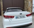 Білий Кіа K5, об'ємом двигуна 2 л та пробігом 185 тис. км за 12500 $, фото 6 на Automoto.ua