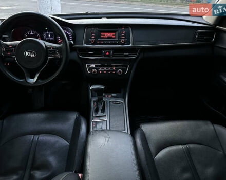 Білий Кіа K5, об'ємом двигуна 2 л та пробігом 335 тис. км за 8200 $, фото 8 на Automoto.ua