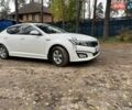 Белый Киа K5, объемом двигателя 2 л и пробегом 266 тыс. км за 9900 $, фото 8 на Automoto.ua
