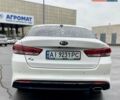 Белый Киа K5, объемом двигателя 2 л и пробегом 272 тыс. км за 12200 $, фото 5 на Automoto.ua