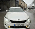 Білий Кіа K5, об'ємом двигуна 2 л та пробігом 280 тис. км за 10500 $, фото 1 на Automoto.ua