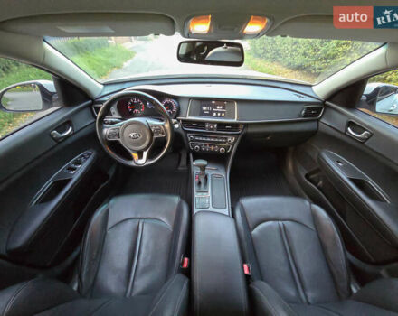 Белый Киа K5, объемом двигателя 2 л и пробегом 170 тыс. км за 14500 $, фото 21 на Automoto.ua