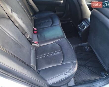 Білий Кіа K5, об'ємом двигуна 2 л та пробігом 384 тис. км за 10400 $, фото 10 на Automoto.ua