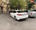 Белый Киа K5, объемом двигателя 2 л и пробегом 340 тыс. км за 9300 $, фото 2 на Automoto.ua