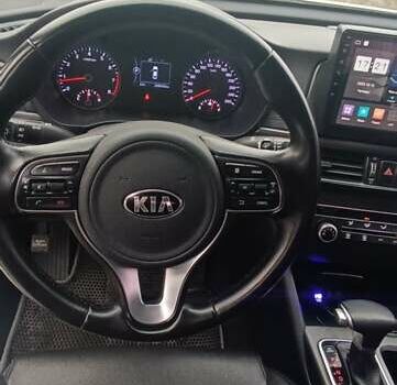 Білий Кіа K5, об'ємом двигуна 2 л та пробігом 320 тис. км за 10600 $, фото 7 на Automoto.ua