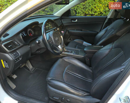 Белый Киа K5, объемом двигателя 2 л и пробегом 170 тыс. км за 14500 $, фото 19 на Automoto.ua