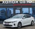 Білий Кіа K5, об'ємом двигуна 2 л та пробігом 276 тис. км за 12800 $, фото 16 на Automoto.ua