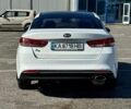 Білий Кіа K5, об'ємом двигуна 2 л та пробігом 370 тис. км за 9299 $, фото 4 на Automoto.ua