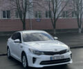 Белый Киа K5, объемом двигателя 2 л и пробегом 268 тыс. км за 11600 $, фото 11 на Automoto.ua