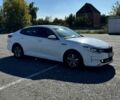 Білий Кіа K5, об'ємом двигуна 2 л та пробігом 370 тис. км за 9299 $, фото 1 на Automoto.ua