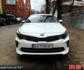 Белый Киа K5, объемом двигателя 2 л и пробегом 152 тыс. км за 13000 $, фото 4 на Automoto.ua
