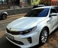 Белый Киа K5, объемом двигателя 2 л и пробегом 152 тыс. км за 13000 $, фото 1 на Automoto.ua