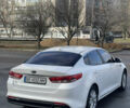 Белый Киа K5, объемом двигателя 2 л и пробегом 268 тыс. км за 11600 $, фото 7 на Automoto.ua