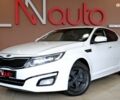 Белый Киа K5, объемом двигателя 2 л и пробегом 178 тыс. км за 8900 $, фото 1 на Automoto.ua