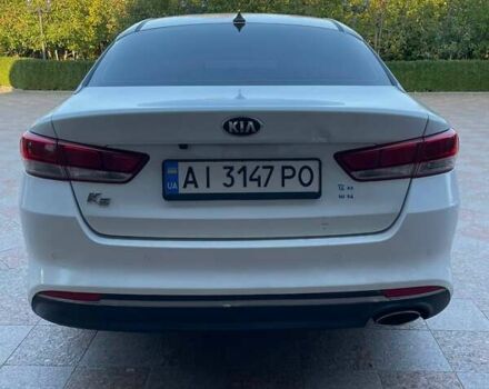 Белый Киа K5, объемом двигателя 0 л и пробегом 262 тыс. км за 11500 $, фото 6 на Automoto.ua