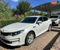 Белый Киа K5, объемом двигателя 2 л и пробегом 330 тыс. км за 9500 $, фото 11 на Automoto.ua