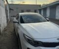 Белый Киа K5, объемом двигателя 1.7 л и пробегом 168 тыс. км за 13800 $, фото 1 на Automoto.ua