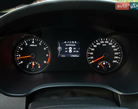 Белый Киа K5, объемом двигателя 2 л и пробегом 170 тыс. км за 14500 $, фото 25 на Automoto.ua