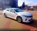 Белый Киа K5, объемом двигателя 2 л и пробегом 270 тыс. км за 13800 $, фото 4 на Automoto.ua