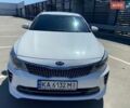 Білий Кіа K5, об'ємом двигуна 2 л та пробігом 288 тис. км за 11200 $, фото 1 на Automoto.ua