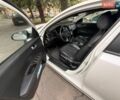 Белый Киа K5, объемом двигателя 2 л и пробегом 340 тыс. км за 9300 $, фото 8 на Automoto.ua