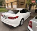 Белый Киа K5, объемом двигателя 2 л и пробегом 340 тыс. км за 9300 $, фото 4 на Automoto.ua
