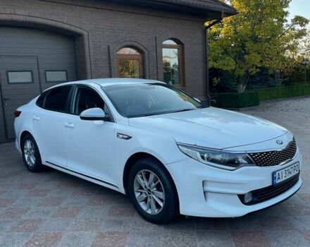 Белый Киа K5, объемом двигателя 0 л и пробегом 262 тыс. км за 11500 $, фото 3 на Automoto.ua