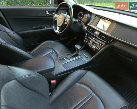 Белый Киа K5, объемом двигателя 2 л и пробегом 170 тыс. км за 14500 $, фото 18 на Automoto.ua