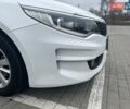 Білий Кіа K5, об'ємом двигуна 2 л та пробігом 259 тис. км за 12500 $, фото 2 на Automoto.ua