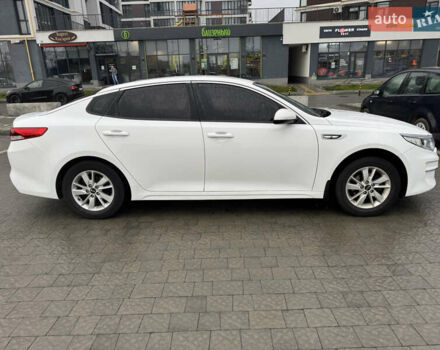 Білий Кіа K5, об'ємом двигуна 2 л та пробігом 314 тис. км за 10000 $, фото 4 на Automoto.ua