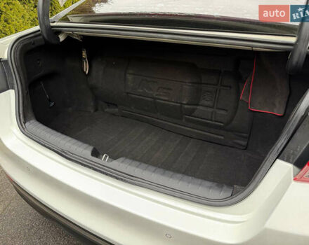 Белый Киа K5, объемом двигателя 2 л и пробегом 300 тыс. км за 14000 $, фото 16 на Automoto.ua