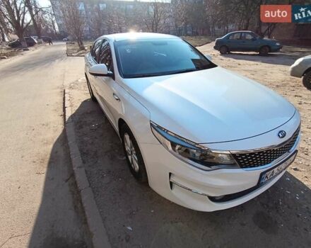 Белый Киа K5, объемом двигателя 2 л и пробегом 258 тыс. км за 11800 $, фото 21 на Automoto.ua
