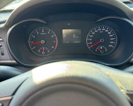 Білий Кіа K5, об'ємом двигуна 2 л та пробігом 314 тис. км за 10000 $, фото 12 на Automoto.ua