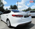 Белый Киа K5, объемом двигателя 2 л и пробегом 253 тыс. км за 12900 $, фото 5 на Automoto.ua