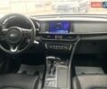 Белый Киа K5, объемом двигателя 2 л и пробегом 397 тыс. км за 10990 $, фото 5 на Automoto.ua