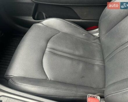 Білий Кіа K5, об'ємом двигуна 2 л та пробігом 259 тис. км за 12500 $, фото 14 на Automoto.ua