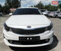 Белый Киа K5, объемом двигателя 2 л и пробегом 253 тыс. км за 12900 $, фото 3 на Automoto.ua
