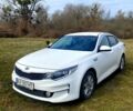 Белый Киа K5, объемом двигателя 2 л и пробегом 216 тыс. км за 10500 $, фото 1 на Automoto.ua
