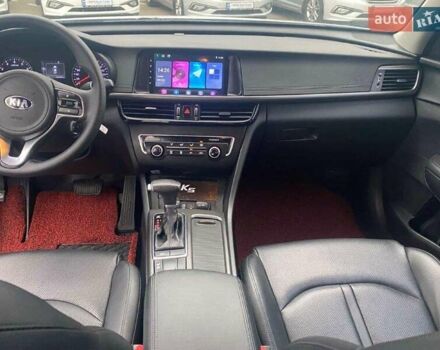 Белый Киа K5, объемом двигателя 2 л и пробегом 274 тыс. км за 11990 $, фото 4 на Automoto.ua