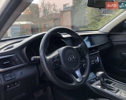 Белый Киа K5, объемом двигателя 2 л и пробегом 382 тыс. км за 8990 $, фото 7 на Automoto.ua