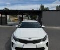 Білий Кіа K5, об'ємом двигуна 2 л та пробігом 194 тис. км за 12200 $, фото 1 на Automoto.ua