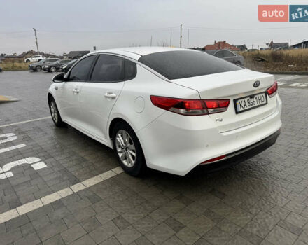 Білий Кіа K5, об'ємом двигуна 2 л та пробігом 314 тис. км за 10000 $, фото 7 на Automoto.ua