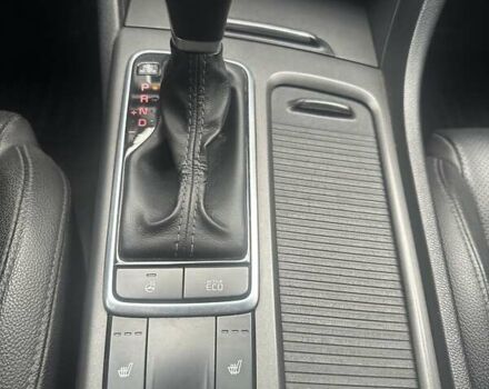 Білий Кіа K5, об'ємом двигуна 2 л та пробігом 259 тис. км за 12500 $, фото 6 на Automoto.ua