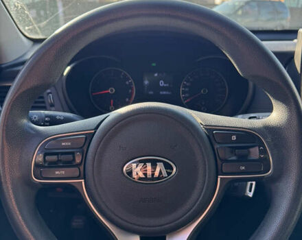 Білий Кіа K5, об'ємом двигуна 2 л та пробігом 314 тис. км за 10000 $, фото 13 на Automoto.ua