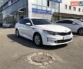Белый Киа K5, объемом двигателя 2 л и пробегом 339 тыс. км за 11490 $, фото 1 на Automoto.ua